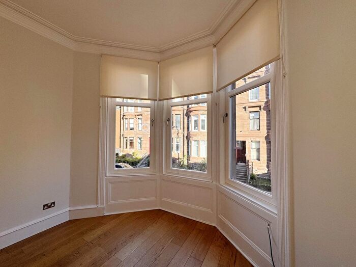 2 Bedroom Flat To Rent In Caird Drive, Patrickhill, Glasgow, G11