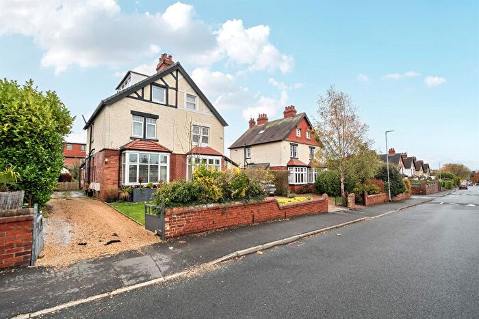 4 Bedroom Semi Detached House For Sale In Talbot Road, Roundhay, LS8