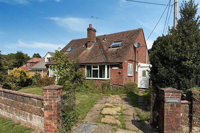 3 Bedroom Chalet For Sale In Wheeler Lane, Witley, Godalming, GU8