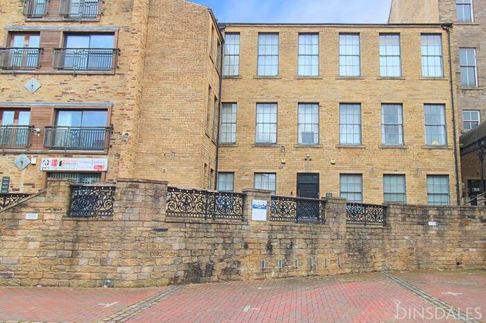 2 Bedroom Flat To Rent In Flat Festival Square, Peckover Street, Bradford, BD1