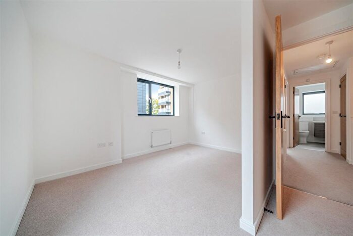 2 Bedroom End Of Terrace House To Rent In Bridgewater Close, Nottingham, NG2