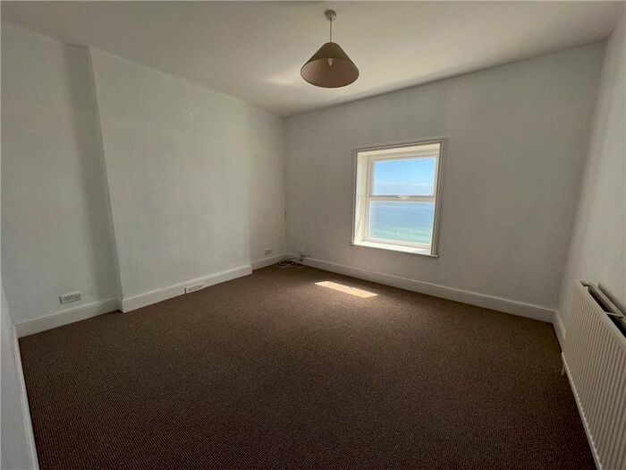 2 Bedroom Flat For Sale In Hambrough Road, Ventnor, Isle Of Wight, PO38