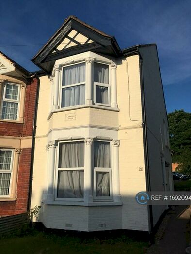3 Bedroom Semi-Detached House To Rent In Roberts Road, High Wycombe, HP13
