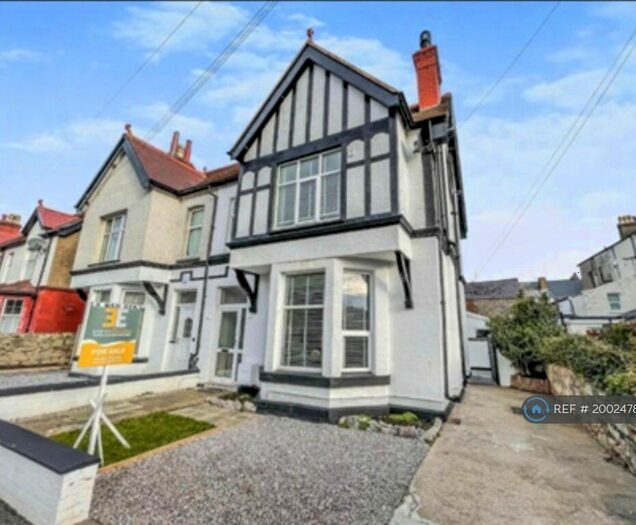 3 Bedroom Semi-Detached House To Rent In Maelgwyn Road, Llandudno, LL30
