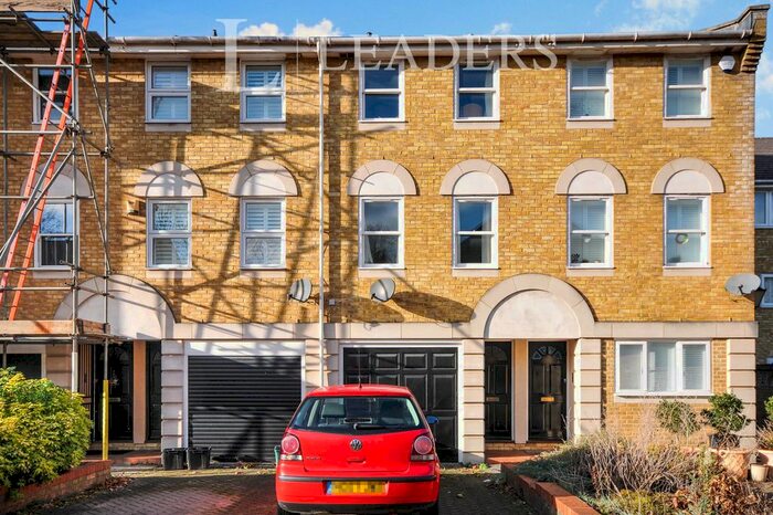 1 Bedroom Town House To Rent In Vicarage Drive, Rectory Road, Beckenham BR3