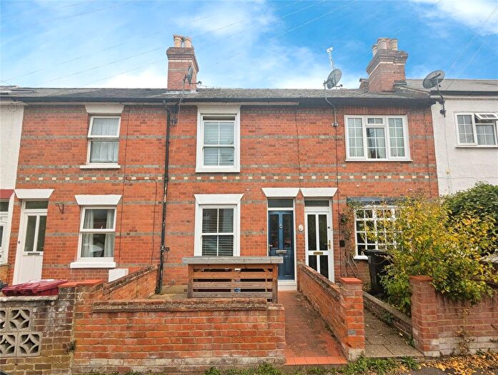 2 Bedroom Terraced House For Sale In Blenheim Gardens, Reading, Berkshire, RG1