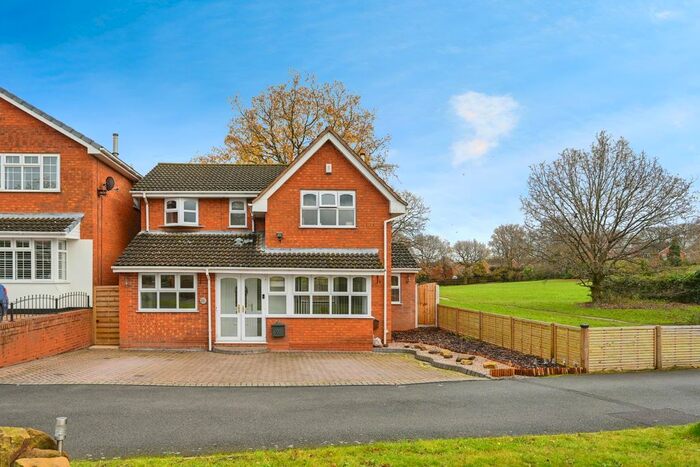 4 Bedroom Detached House For Sale In Huntsmans Gate, Burntwood, WS7