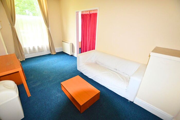 Studio To Rent In Moorland Road, Leeds, LS6