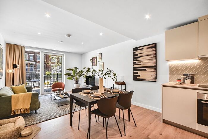 1 Bedroom Flat To Rent In London, SE8