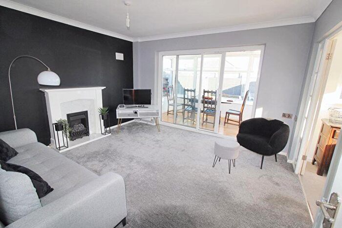 2 Bedroom Bungalow For Sale In Weldon Avenue, Bournemouth, BH11