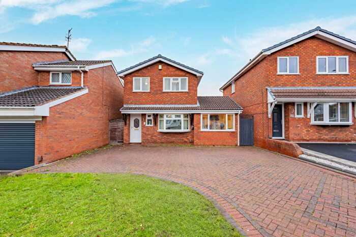 4 Bedroom Detached House For Sale In Sandringham Way, Brierley Hill, DY5