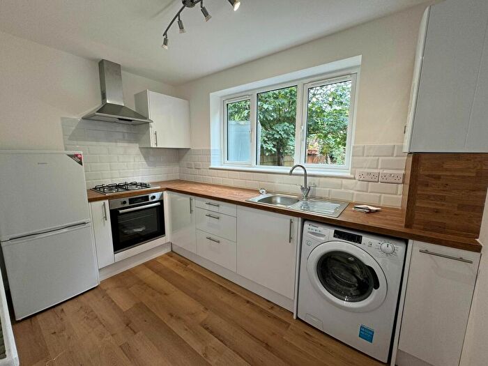 1 Bedroom Flat To Rent In Cecil Road, London, E13