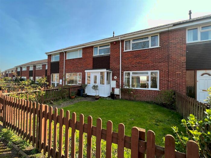 3 Bedroom Terraced House To Rent In Clover Way, Malvern, WR14