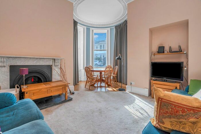 2 Bedroom Flat To Rent In Leamington Terrace, Marchmont, Edinburgh, EH10