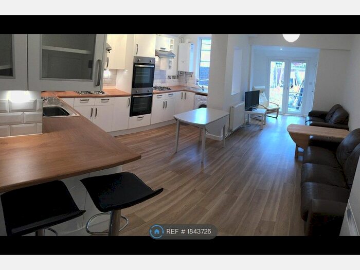 9 Bedroom Terraced House To Rent In Old Tiverton Road, Exeter, EX4