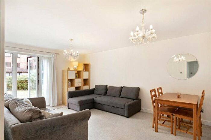 1 Bedroom Apartment To Rent In Orchard Grove, London, SE20