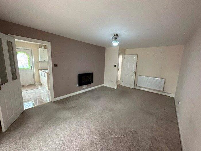 2 Bedroom Bungalow To Rent In Trent Way, Newark, Nottinghamshire, NG24