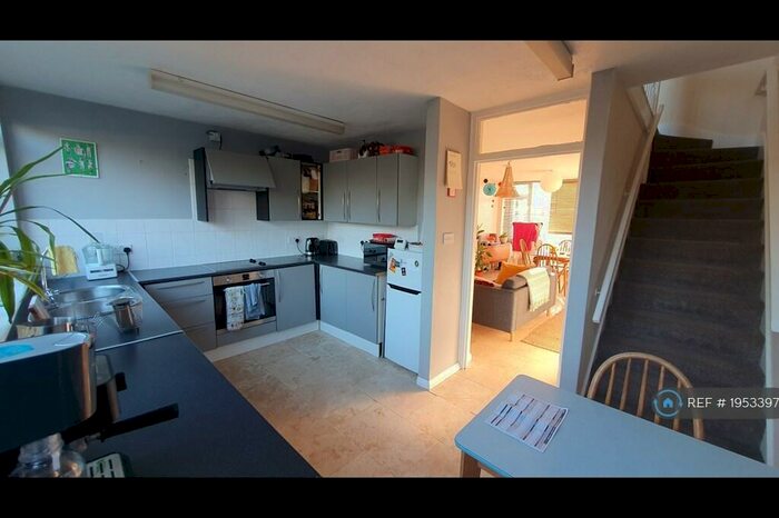 2 Bedroom Terraced House To Rent In Luton Court, Broadstairs, CT10