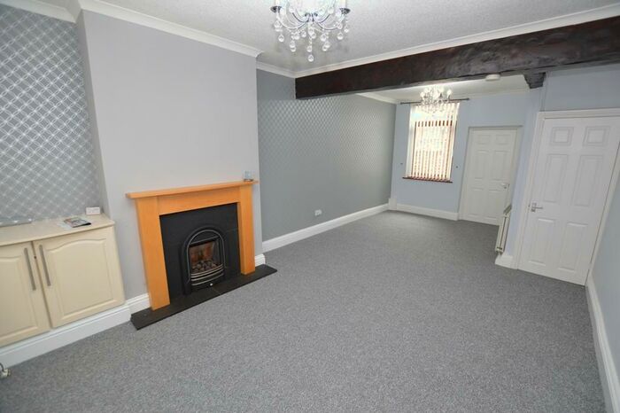 2 Bedroom House To Rent In Alma Street West, Chesterfield, S40