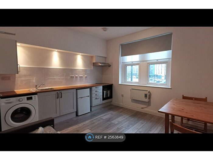 1 Bedroom Flat To Rent In Ilkeston Road, Nottingham, NG7