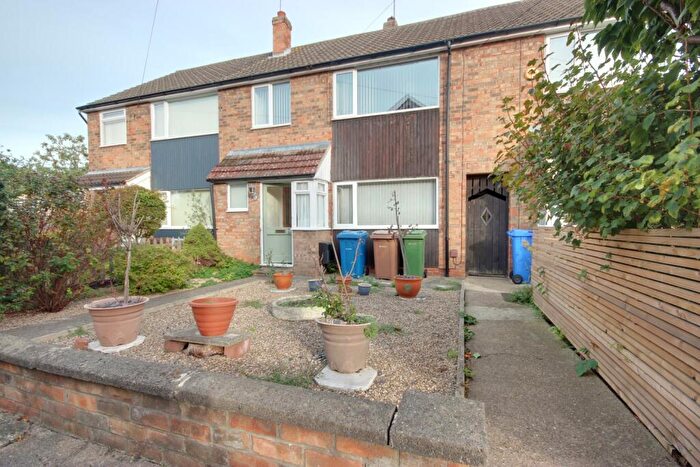 3 Bedroom Terraced House For Sale In Langdale Avenue, Beverley, HU17