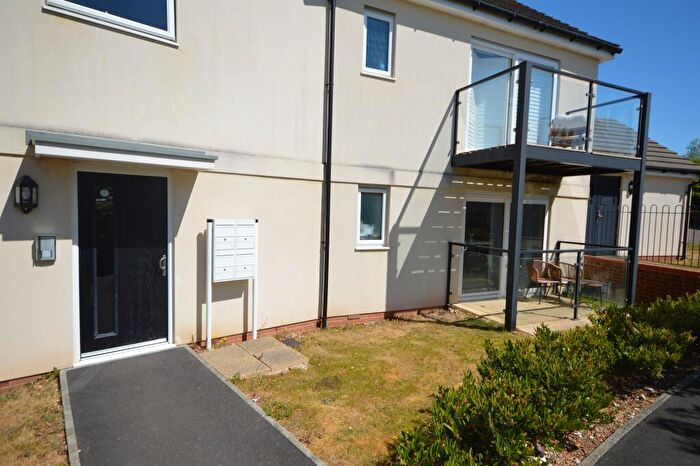 1 Bedroom Flat For Sale In Mcnamara Street, Longhedge, Salisbury, SP4