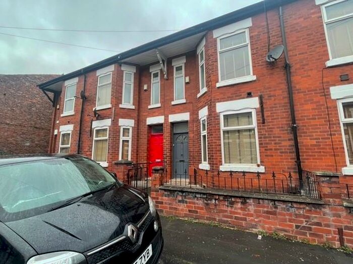 4 Bedroom Private Hall To Rent In Standish Road, Fallowfield, Manchester, M14
