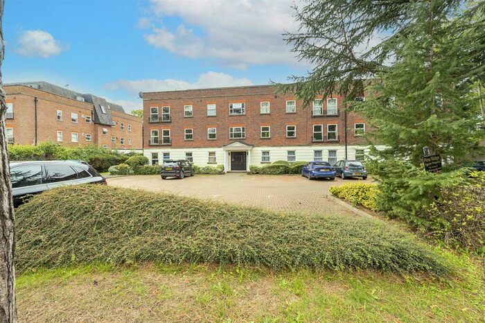 2 Bedroom Apartment To Rent In London Road, St. Albans, AL1