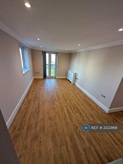 2 Bedroom Flat To Rent In New Street, Chelmsford, CM1