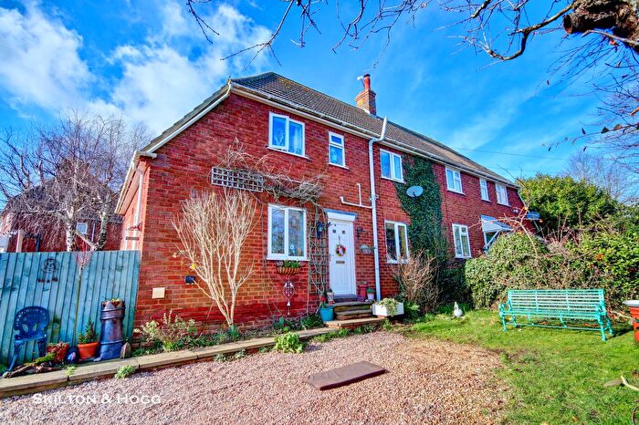 3 Bedroom Semi-Detached House For Sale In Spinney Hill, Braunston, Daventry, NN11