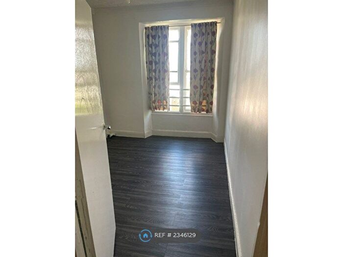 1 Bedroom Flat To Rent In Clifton Place, Newport, NP20