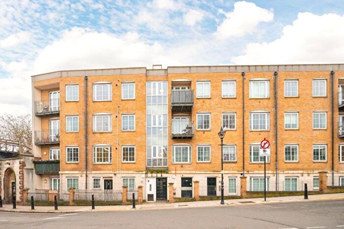 1 Bedroom Flat For Sale In Coborn Road, Bow, London, E3