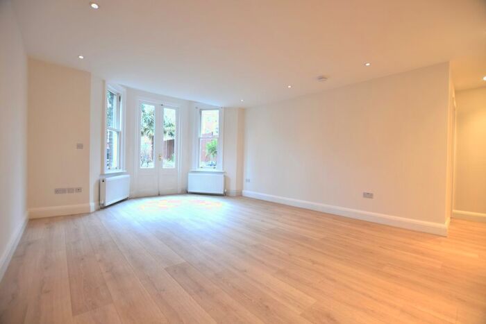 2 Bedroom Maisonette To Rent In Anerley Park, Anerley, SE20