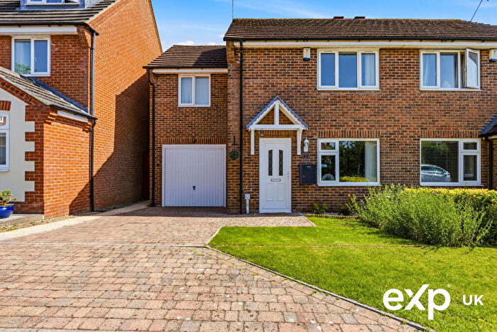 3 Bedroom Semi-Detached House For Sale In Malin Close, Arnold, Nottingham, NG5