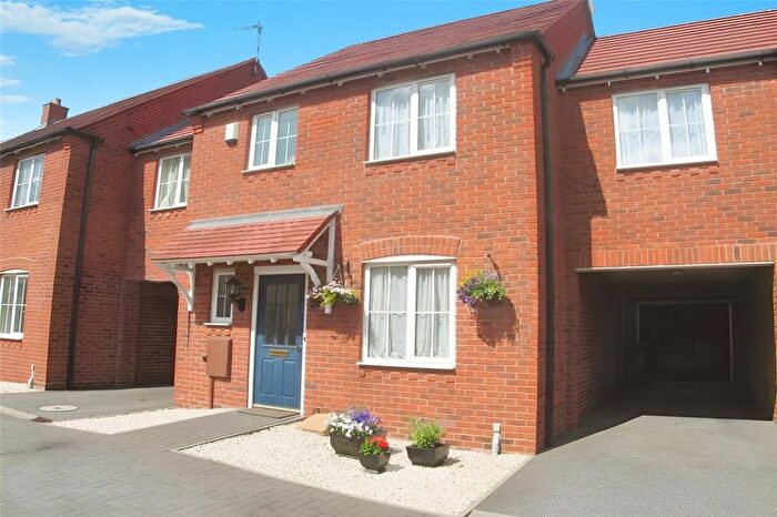 4 Bedroom Link Detached House To Rent In Applebees Meadow, Hinckley, Leicestershire, LE10