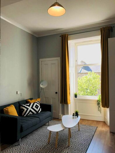 2 Bedroom Apartment To Rent In Westmoreland Street, Glasgow, G42