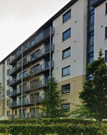 2 Bedroom Flat To Rent In Drybrough Crescent, Craigmillar, Edinburgh, EH16