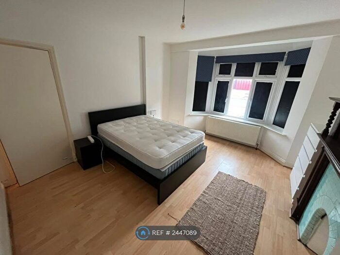 1 Bedroom Flat To Rent In Burlington Road, New Malden, KT3