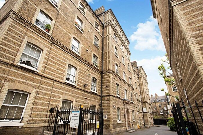 2 Bedroom Flat To Rent In Herbrand Street, Peabody Buildings, WC1N