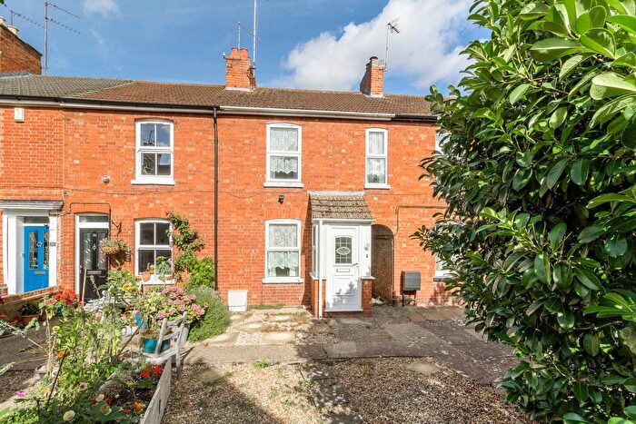 3 Bedroom Terraced House For Sale In Beaconsfield Place, Newport Pagnell, MK16