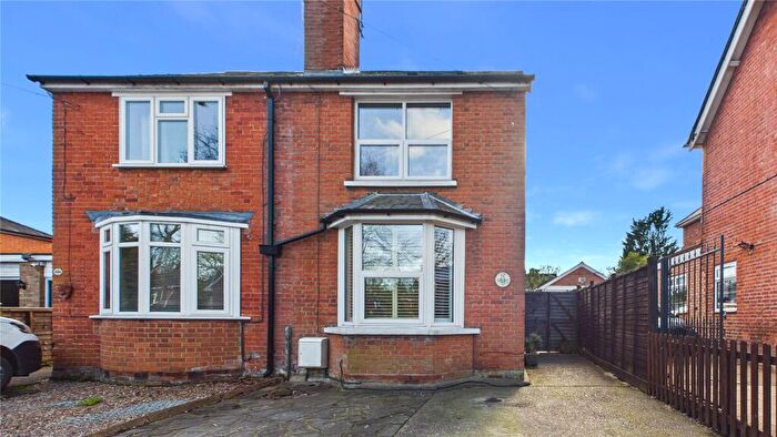 3 Bedroom Semi-Detached House For Sale In Guildford Road, Lightwater, Surrey, GU18