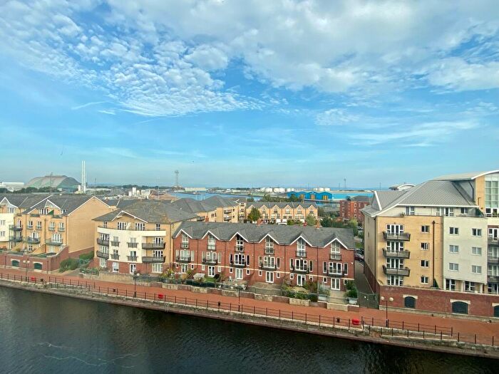 2 Bedroom Flat To Rent In Capella House, Falcon Drive, Caerdydd, CF10