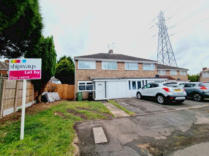 3 Bedroom Semi-Detached House To Rent In Spring Parklands, Dudley, DY1