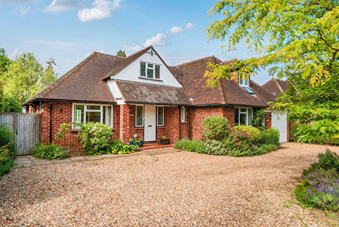 3 Bedroom Detached House For Sale In Heathway, East Horsley, KT24
