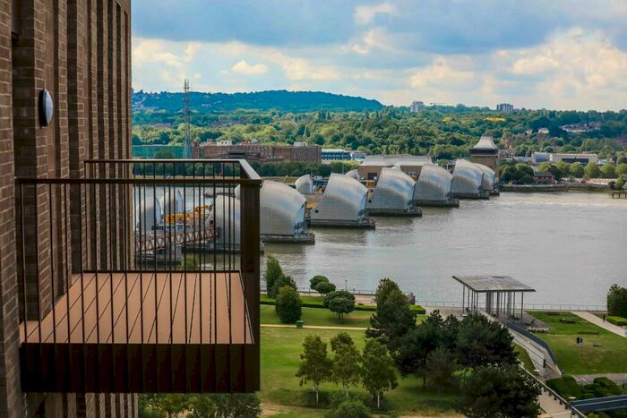 2 Bedroom Apartment To Rent In Millet Place, Pontoon Dock London, E16