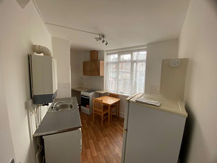 Studio To Rent In Byron Road, Harrow, HA1