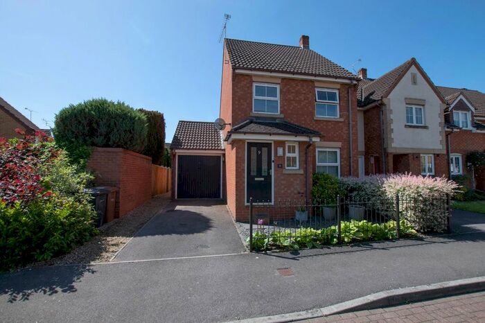 3 Bedroom End Of Terrace House To Rent In Wild Arum Way, Chandler's Ford, Eastleigh, SO53