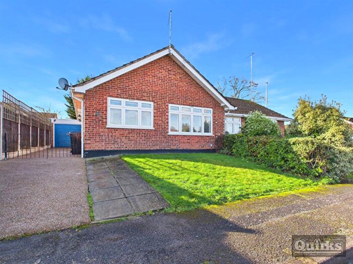 2 Bedroom Semi-Detached Bungalow For Sale In Mercury Close, Wickford, SS11