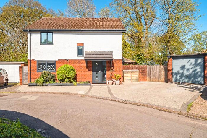 4 Bedroom Detached House For Sale In Red Barn Lane, Fareham, PO15