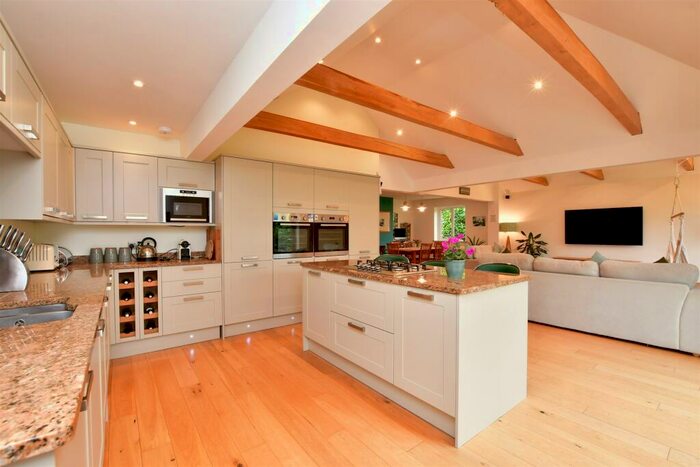 4 Bedroom Detached Bungalow For Sale In The Rocks Road, East Malling, West Malling, Kent, ME19